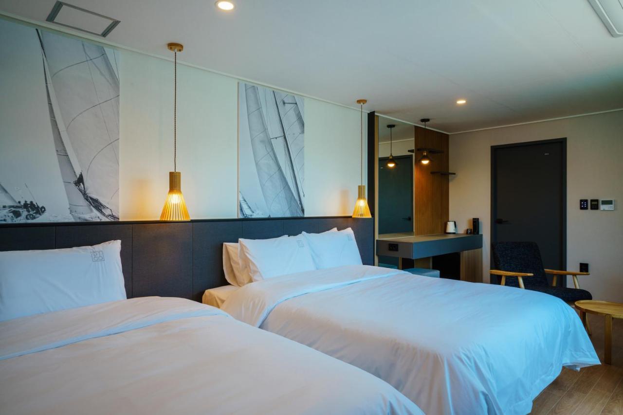 Hotel Pico Тхонъён Экстерьер фото